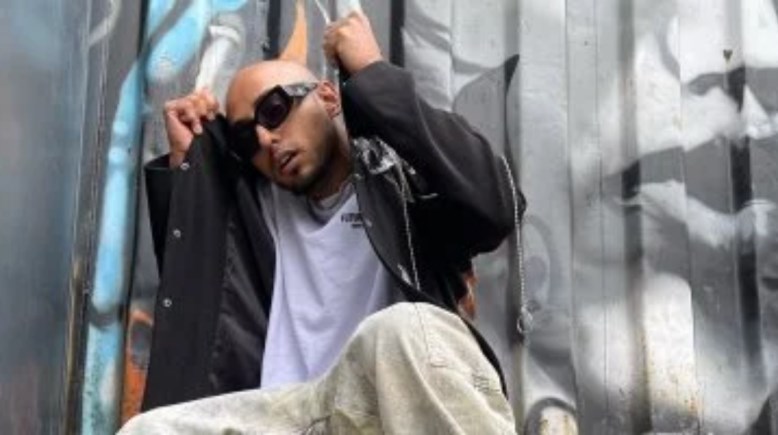 مطرب المهرجانات أحمد دقدق 