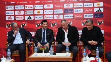 وزير الشباب والرياضة يزور الأهلي