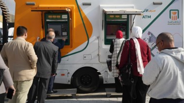 ماكينات تابعة للبنك الأهلي