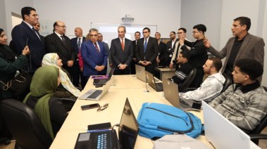 وزير الاتصالات داخل أكد مركز كريتيفا 