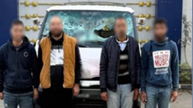 المتهمون بعد ضبطهم