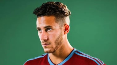 اللاعب رمضان صبحي 