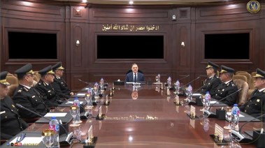 جانب من اجتماع وزير الداخلية مع عدد من مساعديه والقيادات الأمنية