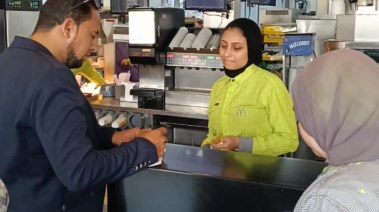 تحرير محاضر لمنشآت لم تلتزم بالحد الأدنى للأجور (وزارة العمل)