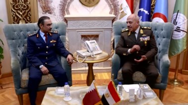 رئيس الأركان يلتقي نظيره القطري