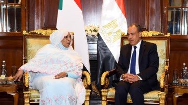 وزير الخارجية خلال لقائه وزيرة شؤون مجلس الوزراء السوداني