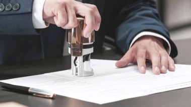 عقود عمل وهمية- تعبيرية