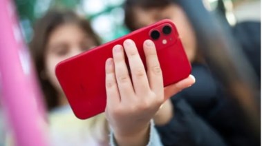 الهواتف الذكية مع الأطفال