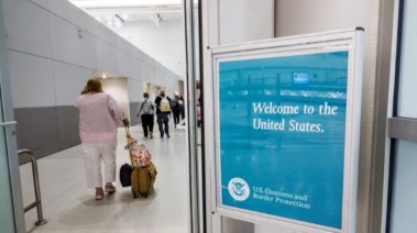 ترامب يخطط لفرض قيود جديدة على الزائرين 