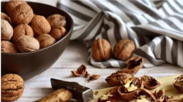 المكسرات حليف قوي لصحة الجسم 