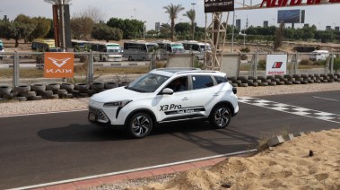 تجربة قيادة سيارات كايي 