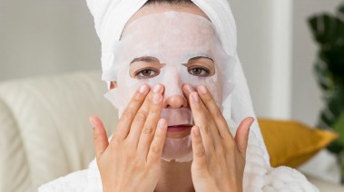 العناية بالبشرة - أرشيفية