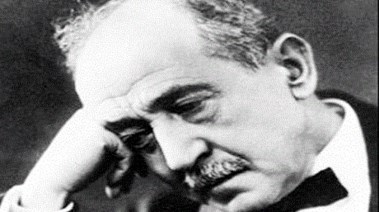 أمير الشعراء أحمد شوقي