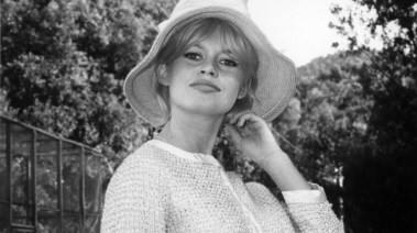 الفنانة الفرنسية بريجيت باردو 