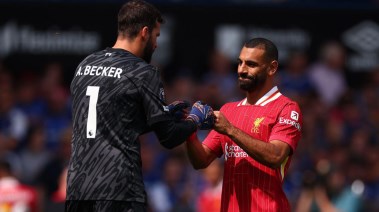 محمد صلاح وأليسون بيكر