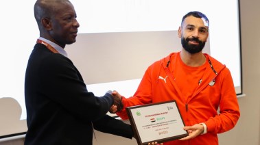 كاف يمنح صلاح شهادة مشاركة مصر في النسخة 35 من أمم أفريقيا 