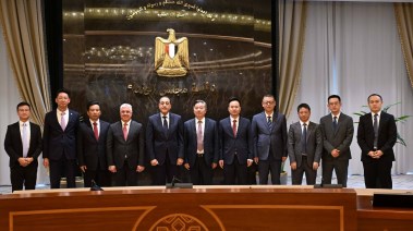 جانب من توقيع المشروعات الصناعية