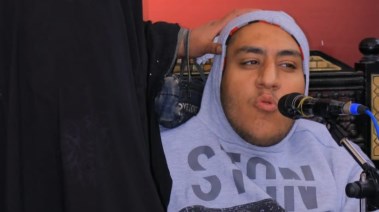 لا يتحدث إلا بالقرآن.. متسابق من الشرقية يبهر مسابقة بورسعيد الدولية بموهبة فريدة