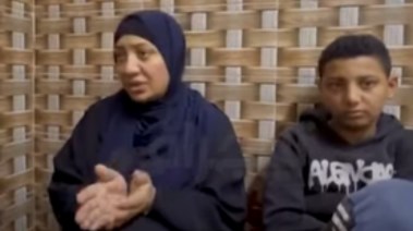  أميرة عبده ونجلها