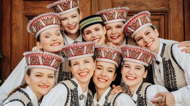 نساء لاتفيا