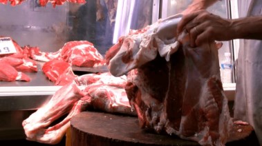 اللحوم الفاسدة عند الجزار- تعبيرية