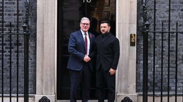 رئيس الوزراء البريطاني كير ستارمر يستقبل الرئيس الأوكراني فولوديمير زيلينيسكي