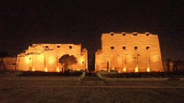 معبد الكرنك ليلا