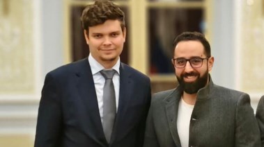 حيزة صحفي تليجراف مصر والقنصل الروسي 