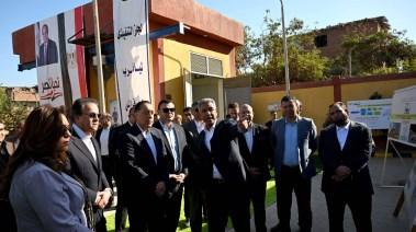 رئيس الوزراء مصطفى مدبولي خلال جولة 