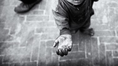 أطفال الشوارع- تعبيرية 