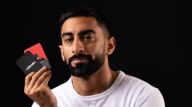 الإعلامي أنس بوخش