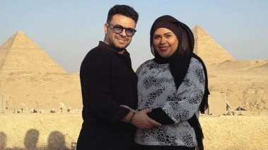 كريم الحسيني وزوجته