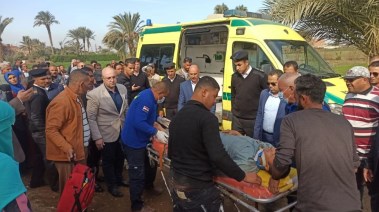 محافظ بني سويف يتدخل لإنقاذ مواطن مُغمى عليه بمدخل قرية الشوبك