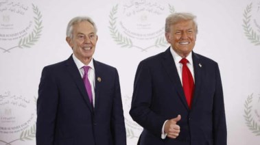 دونالد ترامب وتوني بلير