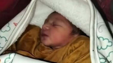 الطفل حديث الولادة