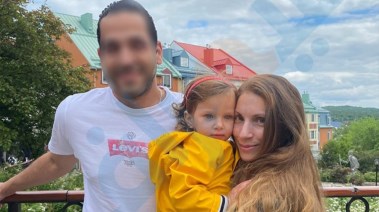 هيلين مع ابنتها وزوجها