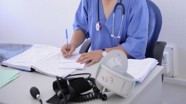 تجديد مشروع علاج الأطباء 2026