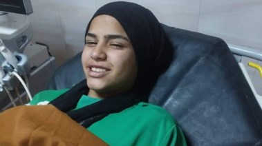 صورة لـ جنة إحدي المصابين الناجين من حادث الصحراوي 