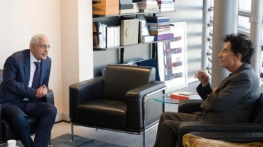 د. طارق دحروج سفير مصر في باريس يلتقي "جاك لانج" 