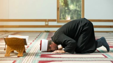 مواقيت الصلاة اليوم الإثنين 22 ديسمبر 2025 في مصر