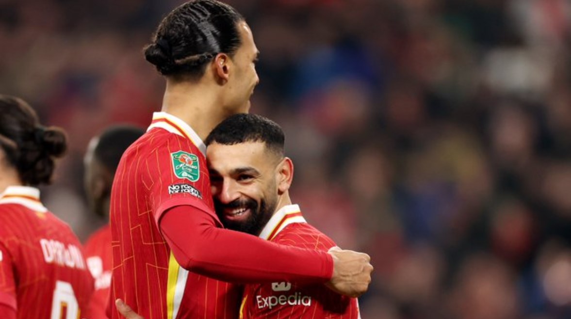 فان دايك وصلاح 