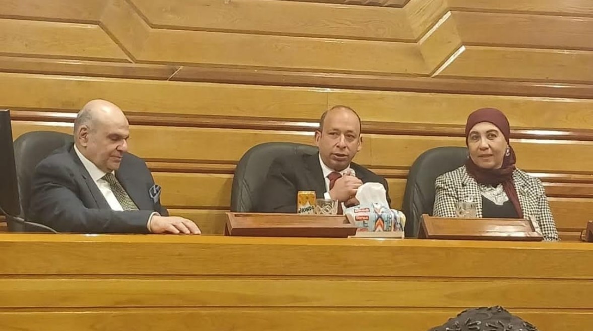 الدكتور حسام صلاح عميد كلية طب قصر العيني