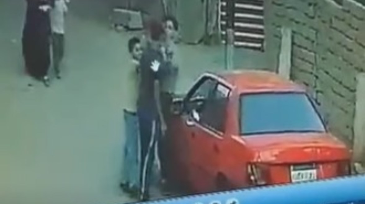 جانب من فيديو الواقعة 