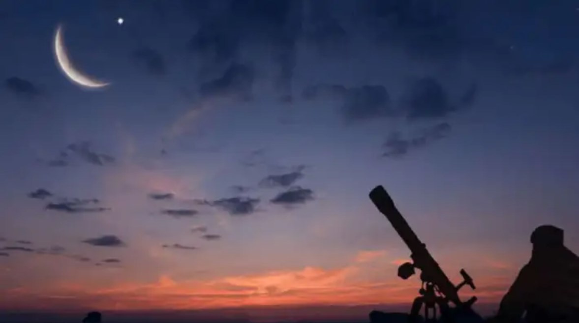 استطلاع الهلال