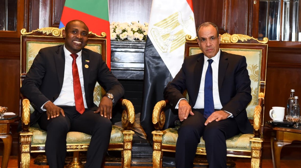 وزير الخارجية الدكتور بدر عبد العاطي يلتقي وزير خارجية جزر القمر 