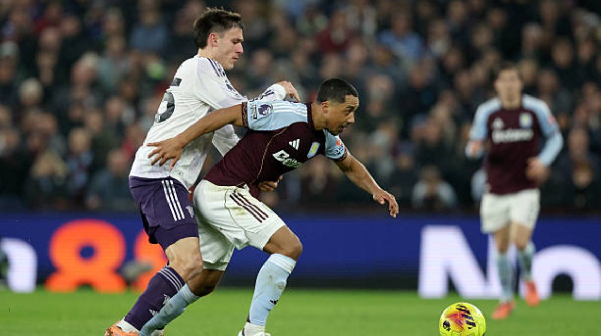 مانويل أوجارتي لاعب مانشستر يونايتد