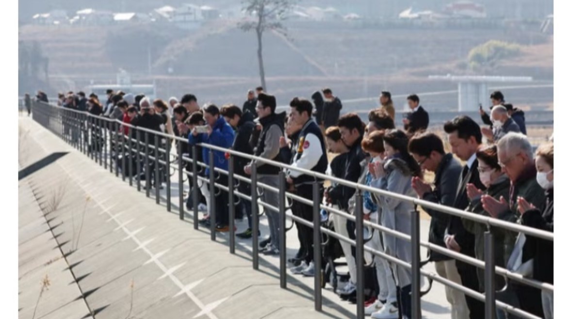 دقيقة حداد على ضحايا كارثة تسونامي في اليابان عام 2011