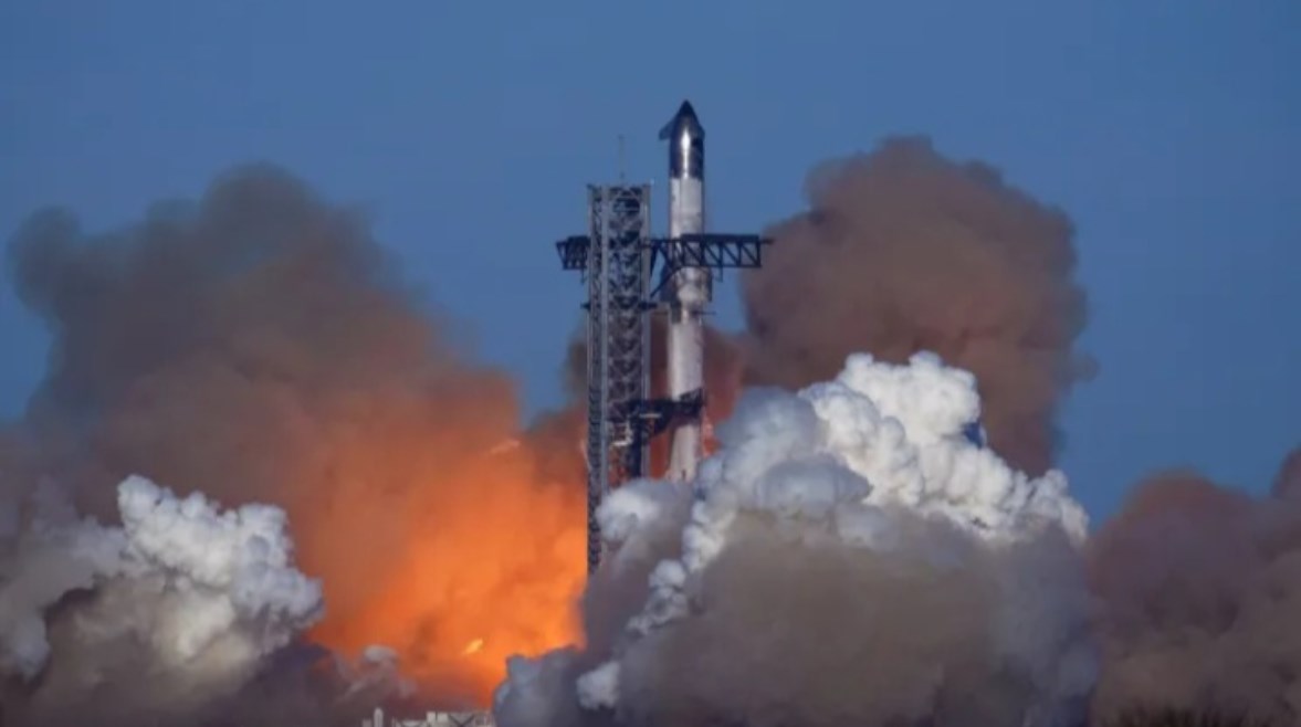 المركبة الفضائية ستار شيب 