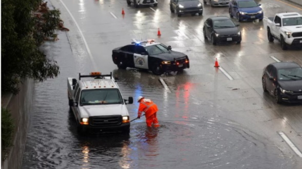 فيضانات في لوس أنجلوس 