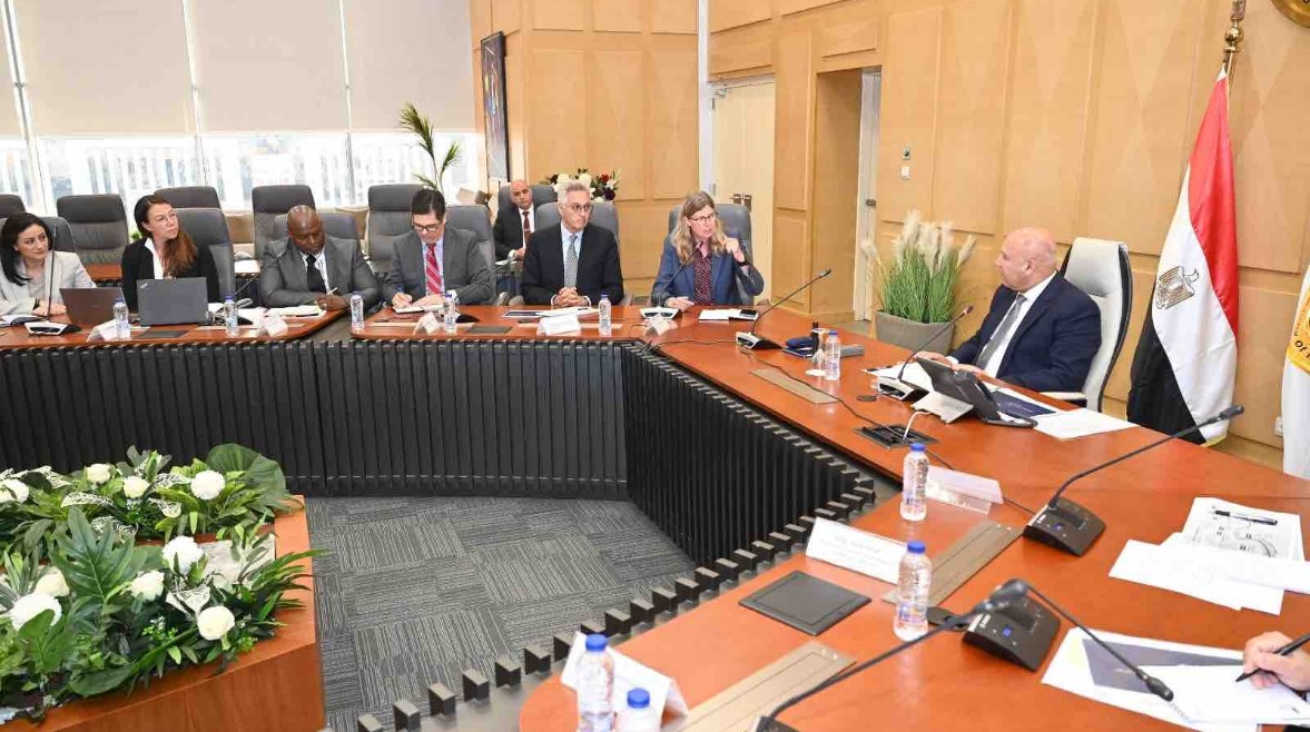 اجتماع قيادات فولكس فاجن مع كامل الوزير 